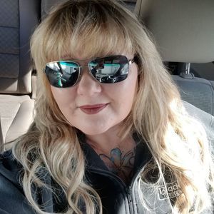 Meet your Posher, Carrie